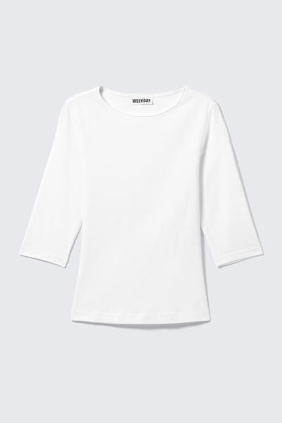 Fitted three-quarter sleeve top